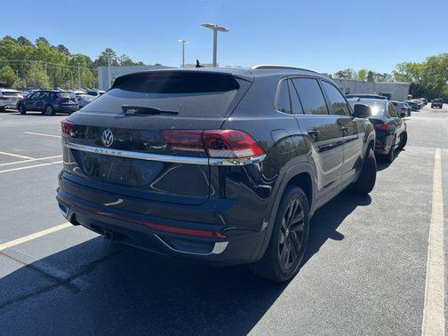2022 Volkswagen Atlas Cross Sport 3.6L V6 SE w/Technology
