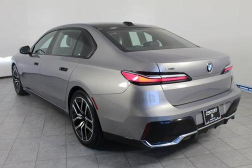 2024 BMW 740 i xDrive