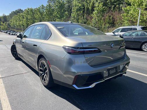 2024 BMW 740 i xDrive