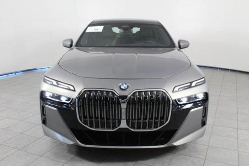 2024 BMW 740 i xDrive