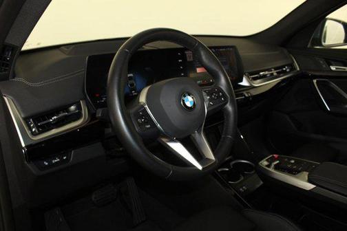2025 BMW X2 xDrive28i