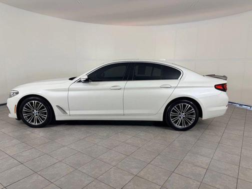 2019 BMW 540 540i