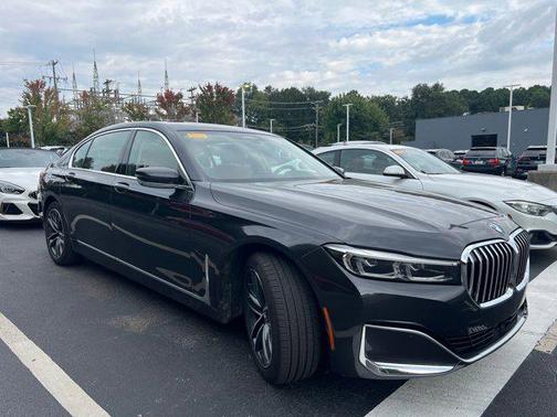 2022 BMW 750 i xDrive