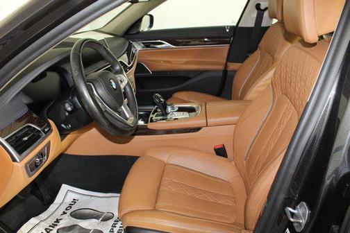 2022 BMW 750 i xDrive