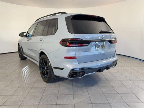 2026 BMW X7 M60i