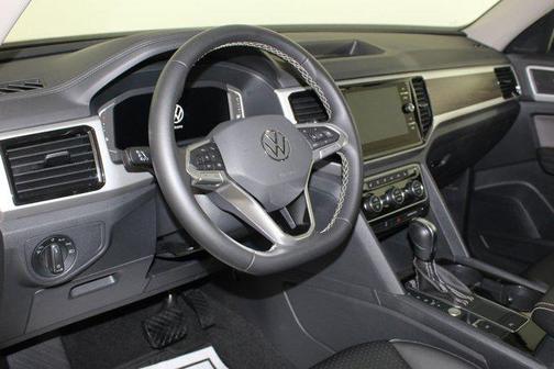 2023 Volkswagen Atlas 3.6L SE w/Technology