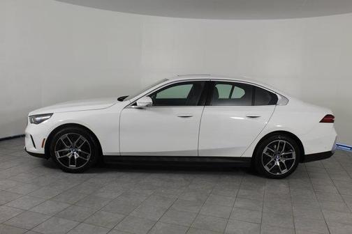 2024 BMW i5 eDrive40