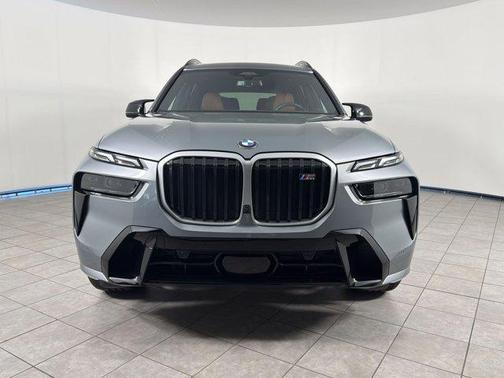 Gray 2025 BMW X7 M60i