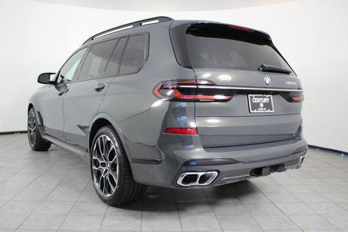 2025 BMW X7 M60i