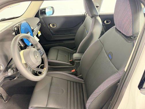 Nanuq White Metallic 2026 MINI Hardtop Cooper