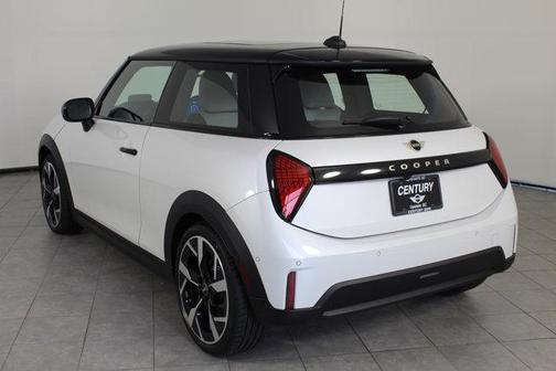 2025 MINI Hardtop Cooper