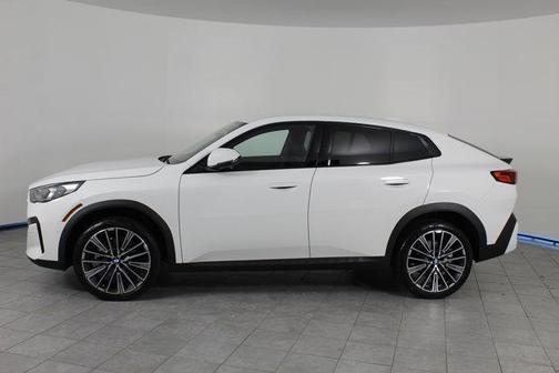 2025 BMW X2 xDrive28i