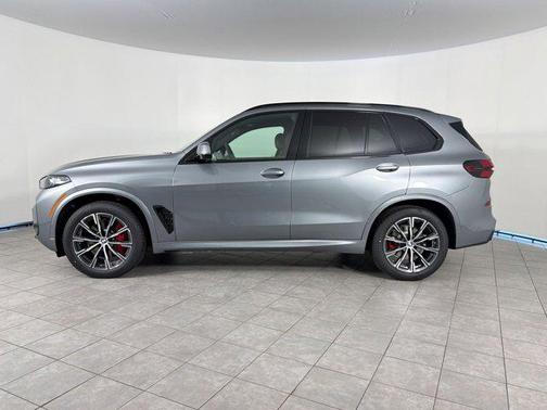 Skyscraper Grey Metallic 2026 BMW X5 xDrive40i