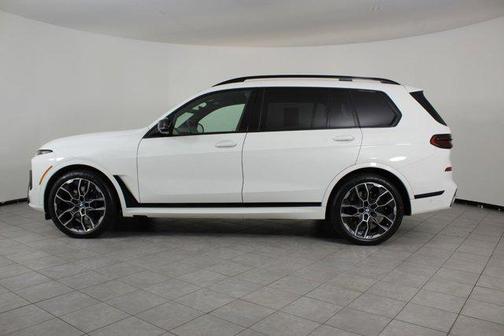 2024 BMW X7 M60i