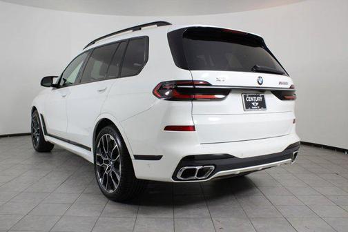 2024 BMW X7 M60i