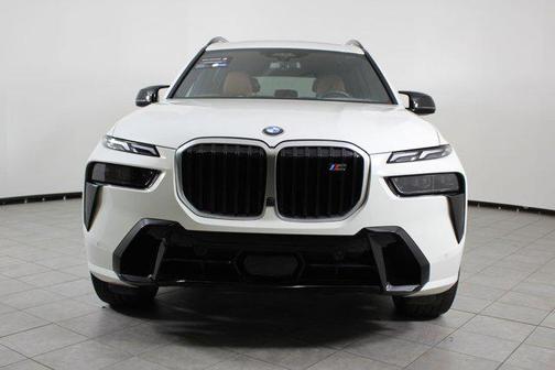 2024 BMW X7 M60i