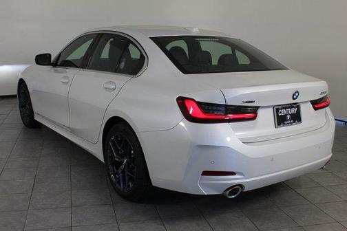 2025 BMW 330 i xDrive