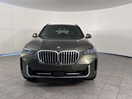 Manhattan Green Metallic 2026 BMW X5 sDrive40i