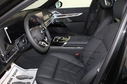2026 BMW 760 760i xDrive