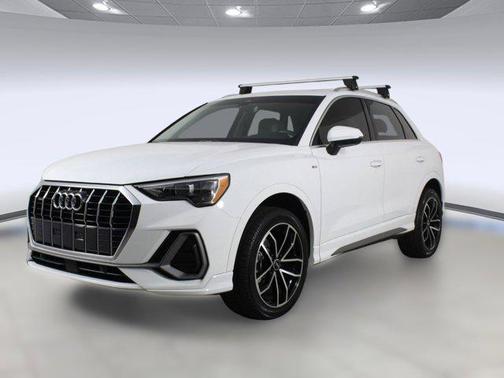 2022 Audi Q3 45 S line Premium