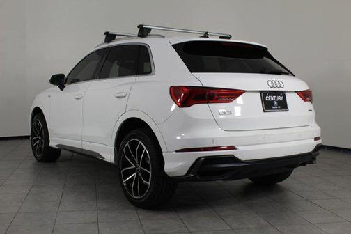 2022 Audi Q3 45 S line Premium