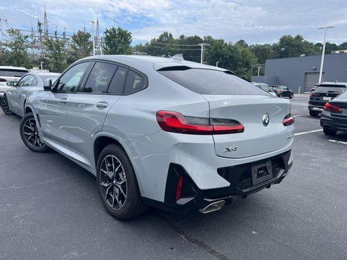 2025 BMW X4 xDrive30i