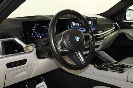 2024 BMW X6 M60i