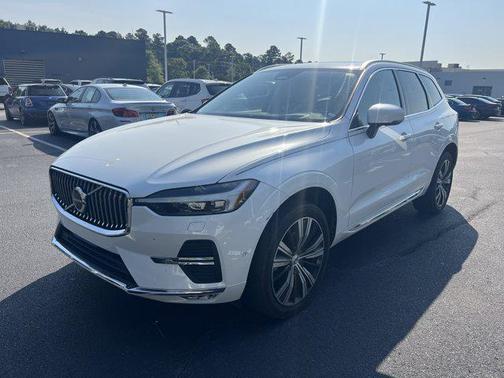 2022 Volvo XC60 B5 Inscription