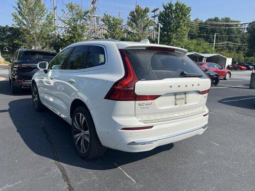 2022 Volvo XC60 B5 Inscription