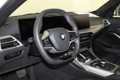 2025 BMW 330 i xDrive