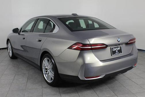 2024 BMW 530 i