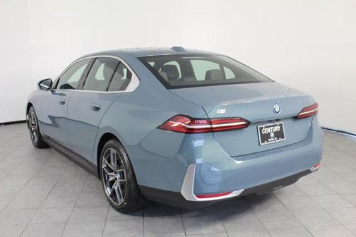 2026 BMW i5 xDrive40