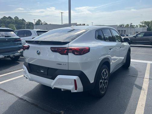 2025 BMW X2 xDrive28i