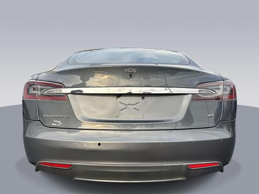 2013 Tesla Model S 4dr Sdn