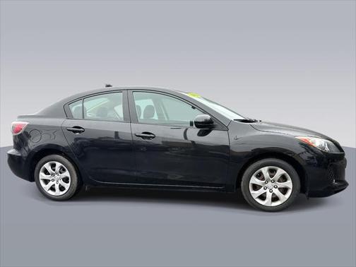 2013 Mazda Mazda3 i Sport