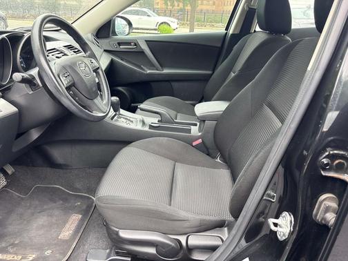 2013 Mazda Mazda3 i Sport