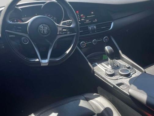 Stromboli Gray Metallic 2018 Alfa Romeo Giulia Base