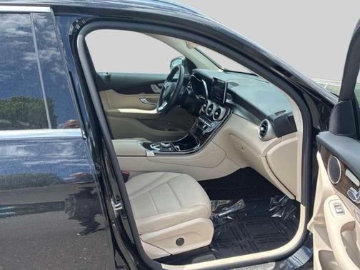 Black 2018 Mercedes-Benz GLC 300 4MATIC
