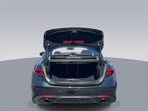 2017 Alfa Romeo Giulia Ti