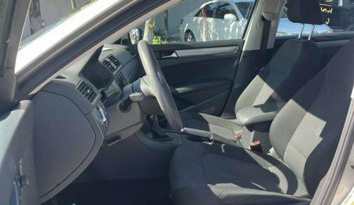 2014 Volkswagen Passat 1.8T S