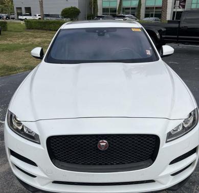 2018 Jaguar F-PACE 25t Premium