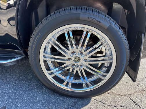 2008 Cadillac Escalade Base