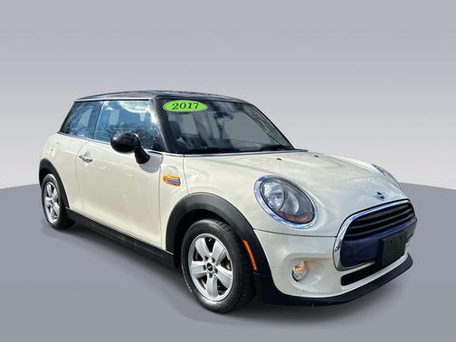 2017 MINI Hardtop Cooper