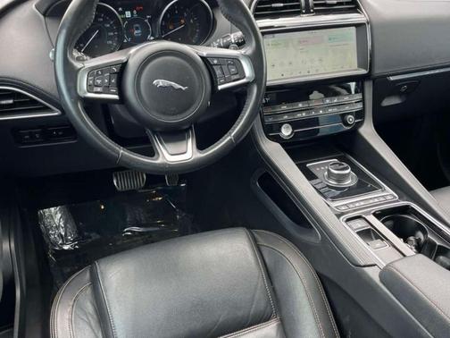 Firenze Red Metallic 2019 Jaguar F-PACE 30t Prestige