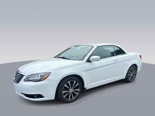 Bright White Clearcoat 2013 Chrysler 200 S