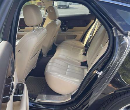 2014 Jaguar XJ Base