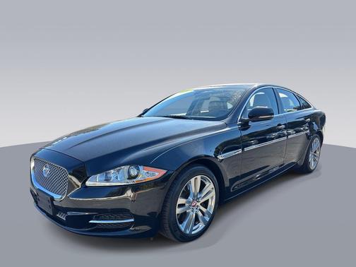 2014 Jaguar XJ Base