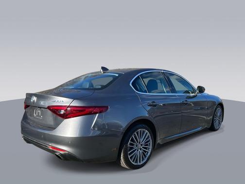 2017 Alfa Romeo Giulia Ti