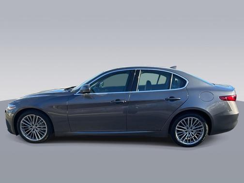 2017 Alfa Romeo Giulia Ti