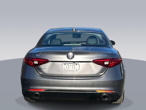 2017 Alfa Romeo Giulia Ti